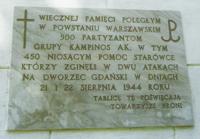 Tablica w kościele w Wawrzyszewie upamiętniająca partyzantów Grupy Kampinos walczących i poległych w Powstaniu Warszawskim